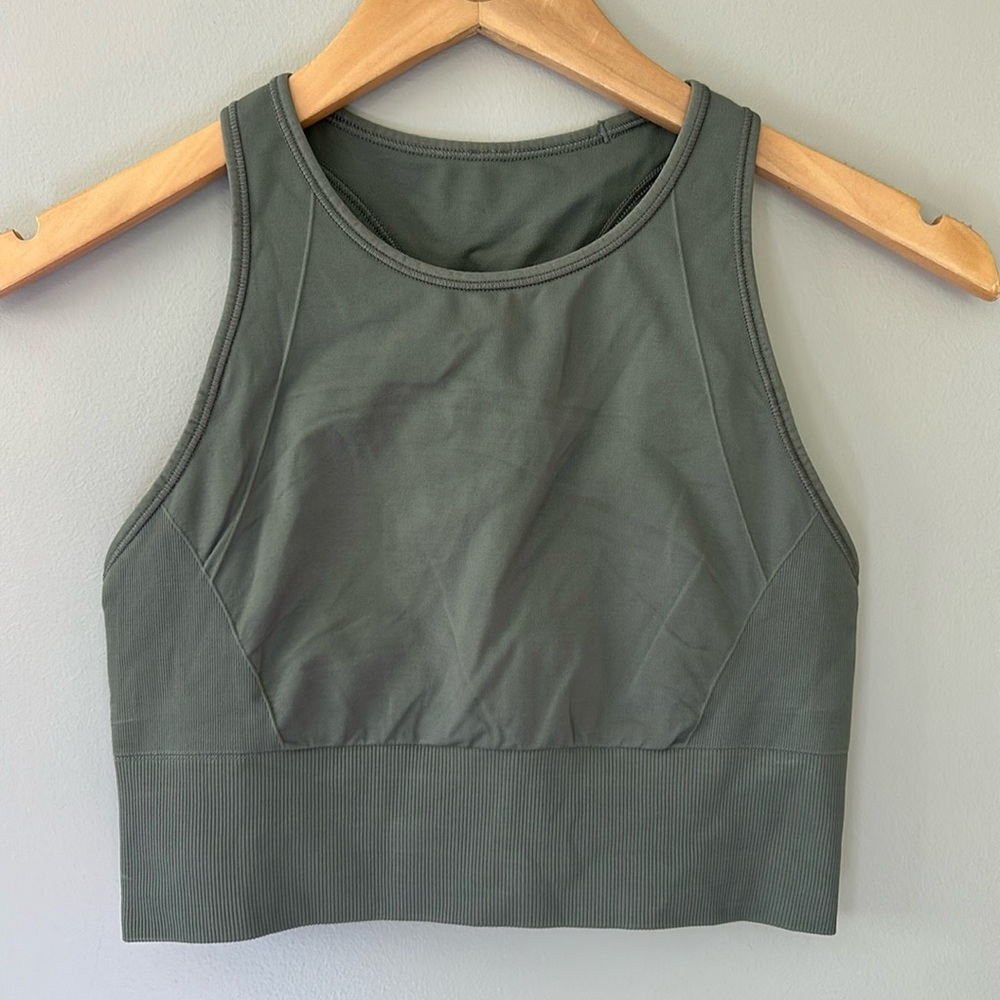 Lululemon Ebb to Train Bra *Medium Support Sz 6 Grey Sage‎